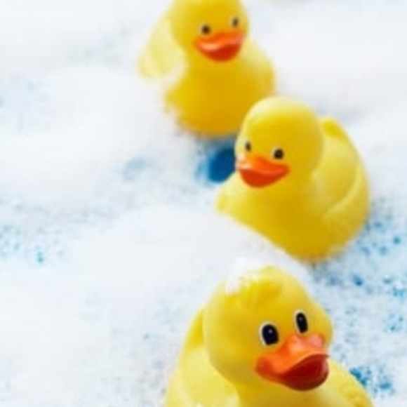 Fun Bath Set + FREE 🎁 - Picture 2 of 5